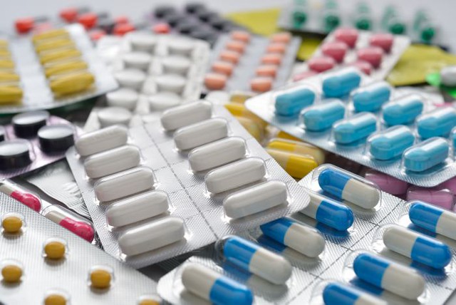 Venda de medicamentos isentos de prescrição em supermercados, proteção da sociedade ou reserva de mercado?